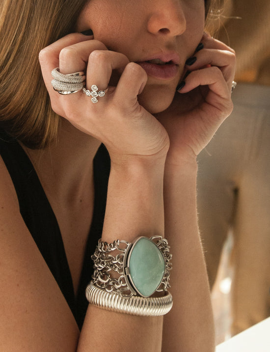 Luxury Jeweler "KAYA" Launches New Website